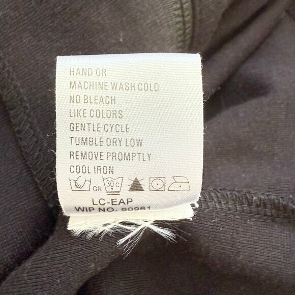 Woolrich Full Zip Short Jacket in Black Stretch Cotton, Size Medium - Picture 12 of 12